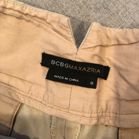 BCBG KHAKI SHORTS - Picture 5 of 5